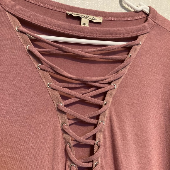 Express One Eleven Lace Up V Neck Top - Picture 2 of 7